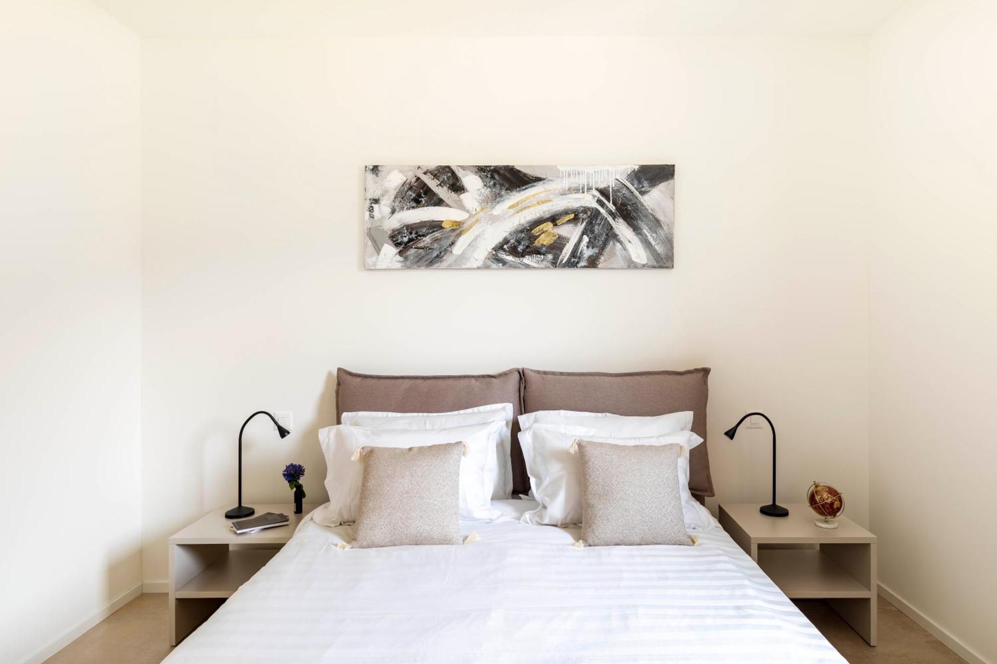 Regalia Suites - Free Parking Лугано Экстерьер фото