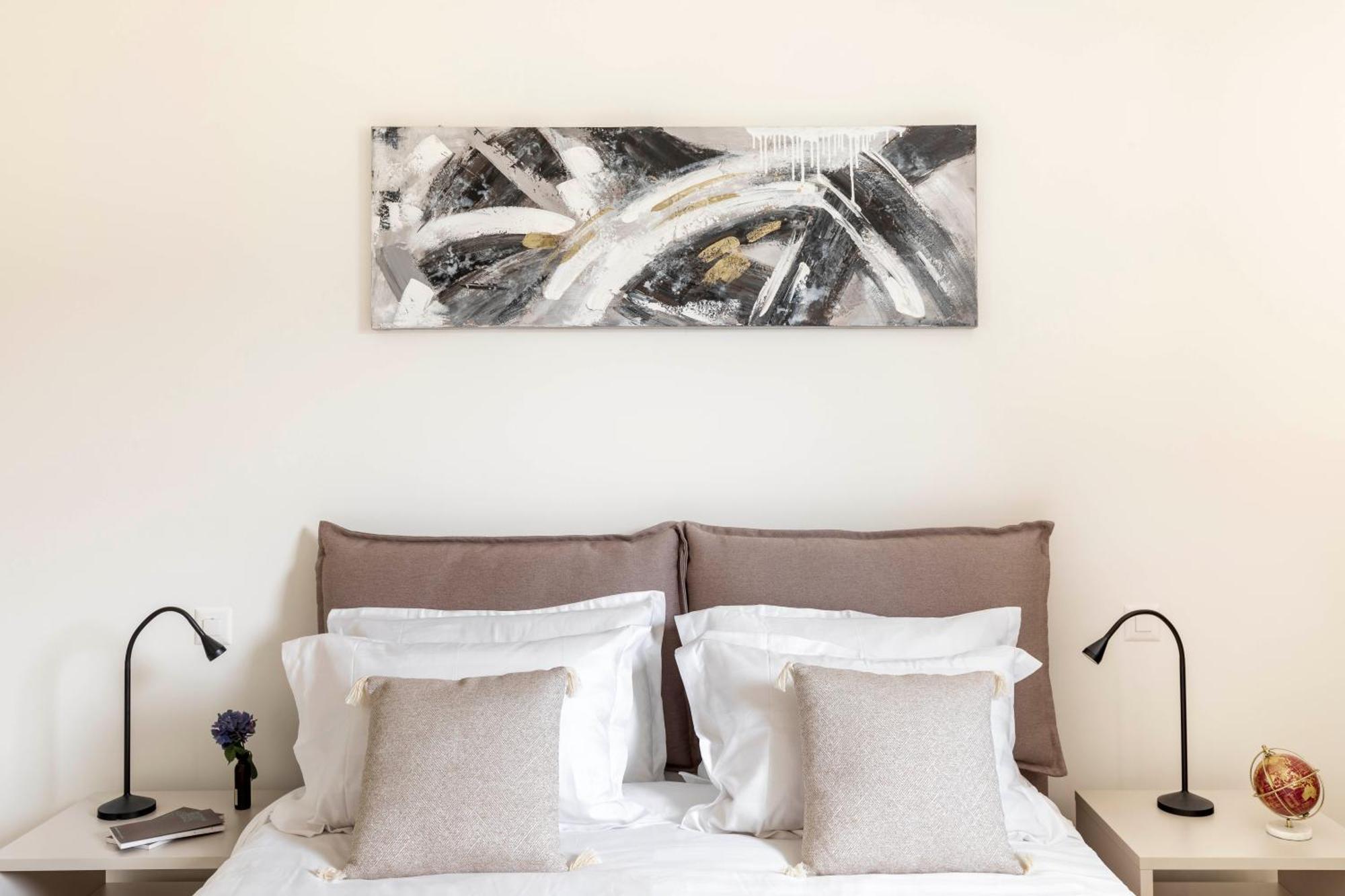 Regalia Suites - Free Parking Лугано Экстерьер фото
