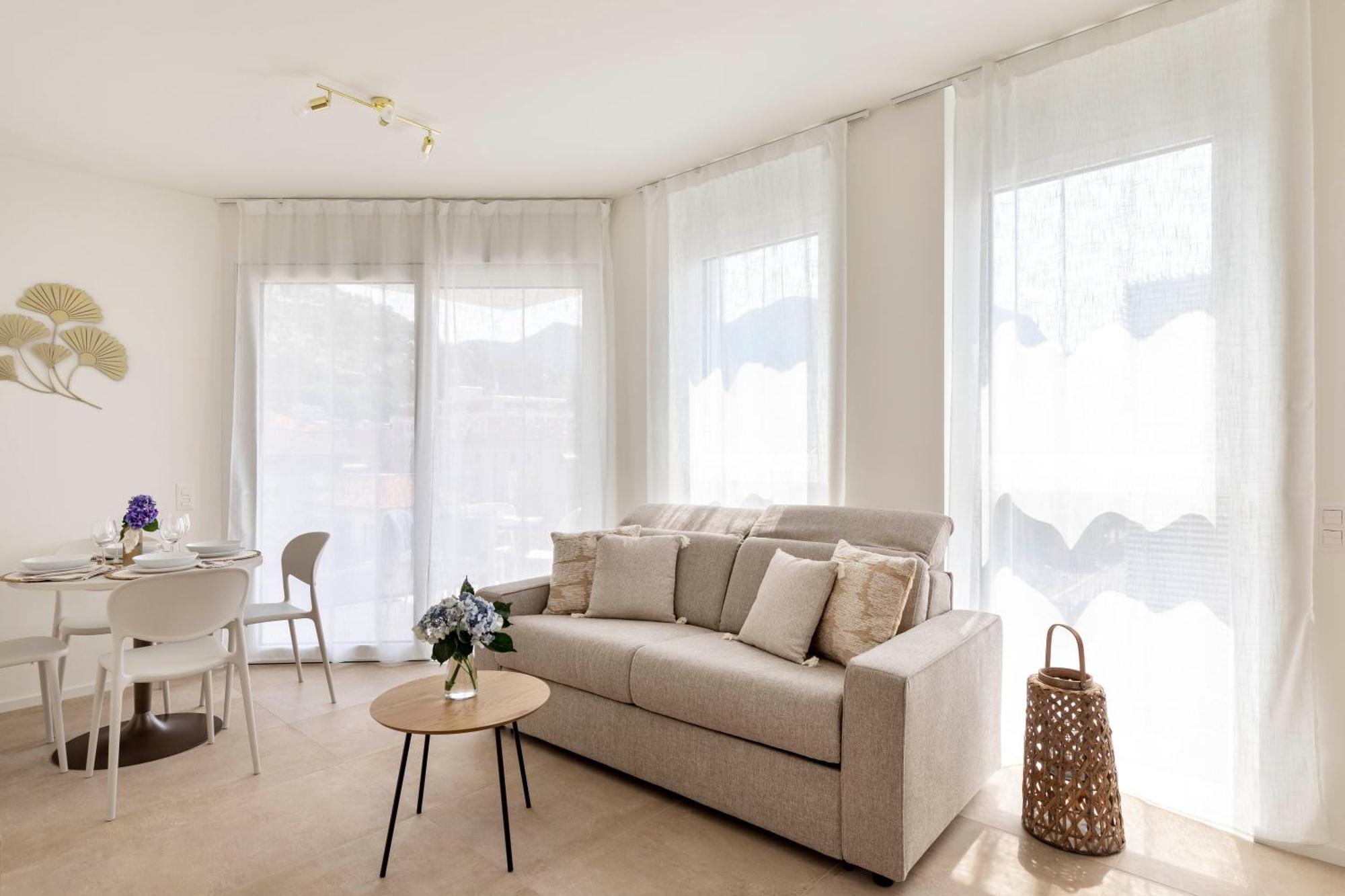 Regalia Suites - Free Parking Лугано Экстерьер фото
