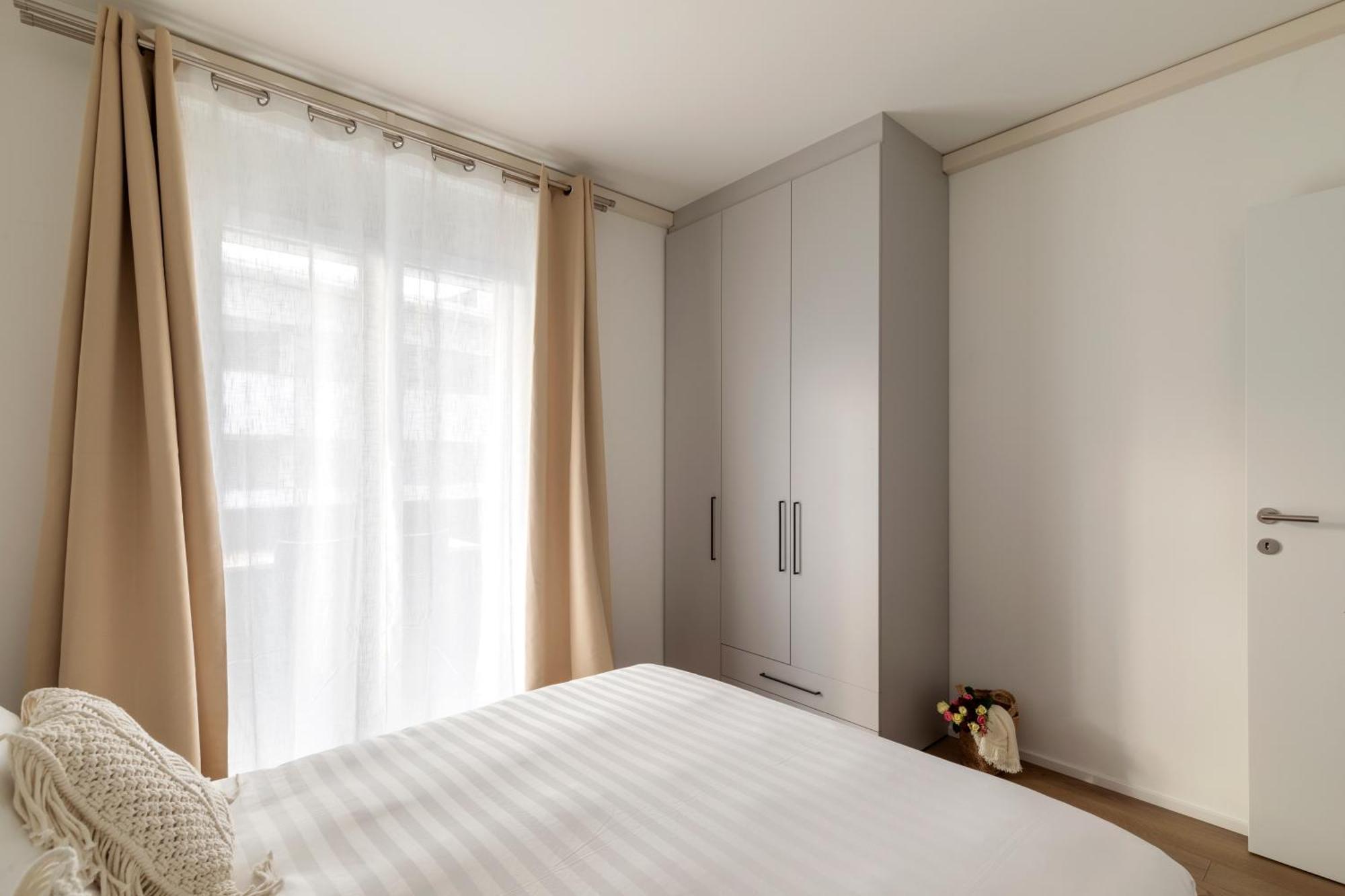 Regalia Suites - Free Parking Лугано Экстерьер фото